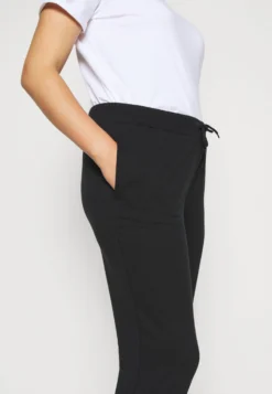 Slim Fit Joggers - Tracksuit Bottoms - Black -Even-Odd Store 06b525b3088e4d93a82acbc1bc87ceda scaled