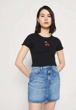 Even&Odd Print T-Shirt - Black -Even-Odd Store 0aa2d89556264420bee9c4e3f1b38902 scaled