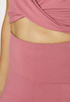 Leggings - Pink 9 Leggings - Pink -Even-Odd Store 117904126b0442d9b87fe93c1d039059 scaled