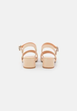 Sandals - Off-White -Even-Odd Store 15d7de265dd54af9bf1d576fc7a87b6e scaled