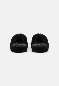 Even&Odd Slippers - Black 9 Even&Odd Slippers - Black -Even-Odd Store 175d0baab215475cab50f1ece5a0b57d scaled