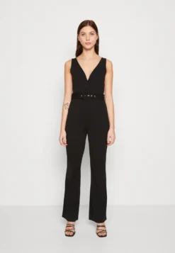 Even&Odd Going Out Low V Neck Flared Leg Belted - Jumpsuit - Black