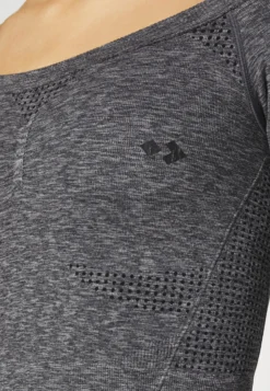 Seamless Cropped Longsleeve - Long Sleeved Top - Black -Even-Odd Store 187fd3003dd64441b75c7504fe31ea50 scaled