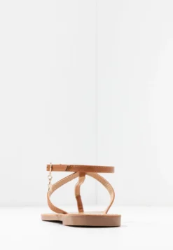 Even&Odd T-Bar Sandals - Cognac -Even-Odd Store 2bea7dd371854fe1ba327e264e7341b5 scaled