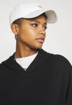 Even&Odd Hoodie Long Without Drawcord And Pocket - Hoodie - Black 11 Even&Odd Hoodie Long Without Drawcord And Pocket - Hoodie - Black -Even-Odd Store 318202b306a24aeaac93841a425c8a4e scaled