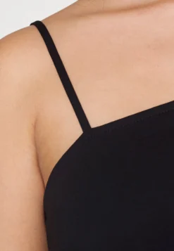 Asymmetrical - Long Sleeved Top - Black 9 Asymmetrical - Long Sleeved Top - Black -Even-Odd Store 32c33fa63102419aaf2e96dbcbda1aaf scaled