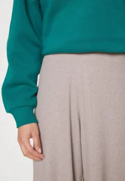 Trousers - Trousers -Even-Odd Store 364837e3ed08447eaf8590a3bb63c91a scaled