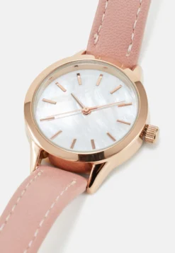 Even&Odd Set - Watch - Rose Gold-Coloured/Pink/Green 7 Even&Odd Set - Watch - Rose Gold-Coloured/Pink/Green -Even-Odd Store 36dd679dad404244b5367547ede41398 scaled