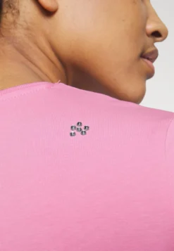 Even&Odd Print T-Shirt - Nude -Even-Odd Store 3c2f8c4b9f0446819677dcdef6a17a4a scaled