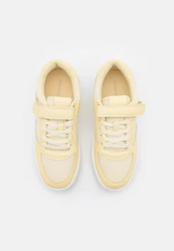 Even&Odd Trainers - Yellow -Even-Odd Store 3ca4c399519a47eba0fb091f95a7dfa5 scaled