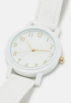 Even&Odd Set - Watch - White/Gold 8 Even&Odd Set - Watch - White/Gold -Even-Odd Store 3f50425c608242e082cf09ed6e972afc scaled
