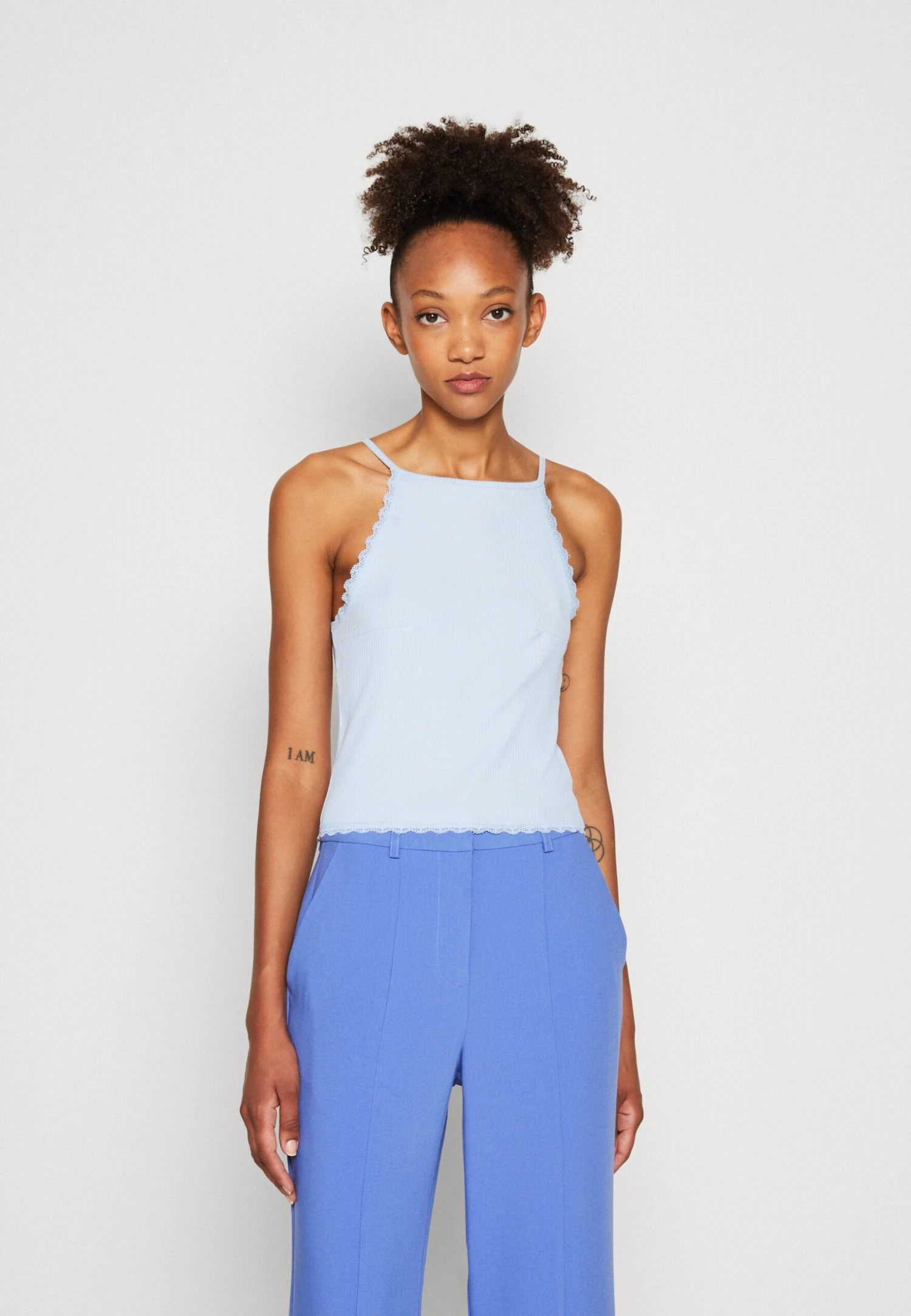 Even&Odd Top - Light Blue 1 Even&Odd Top - Light Blue