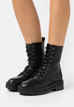 Even&Odd Platform Ankle Boots - Black