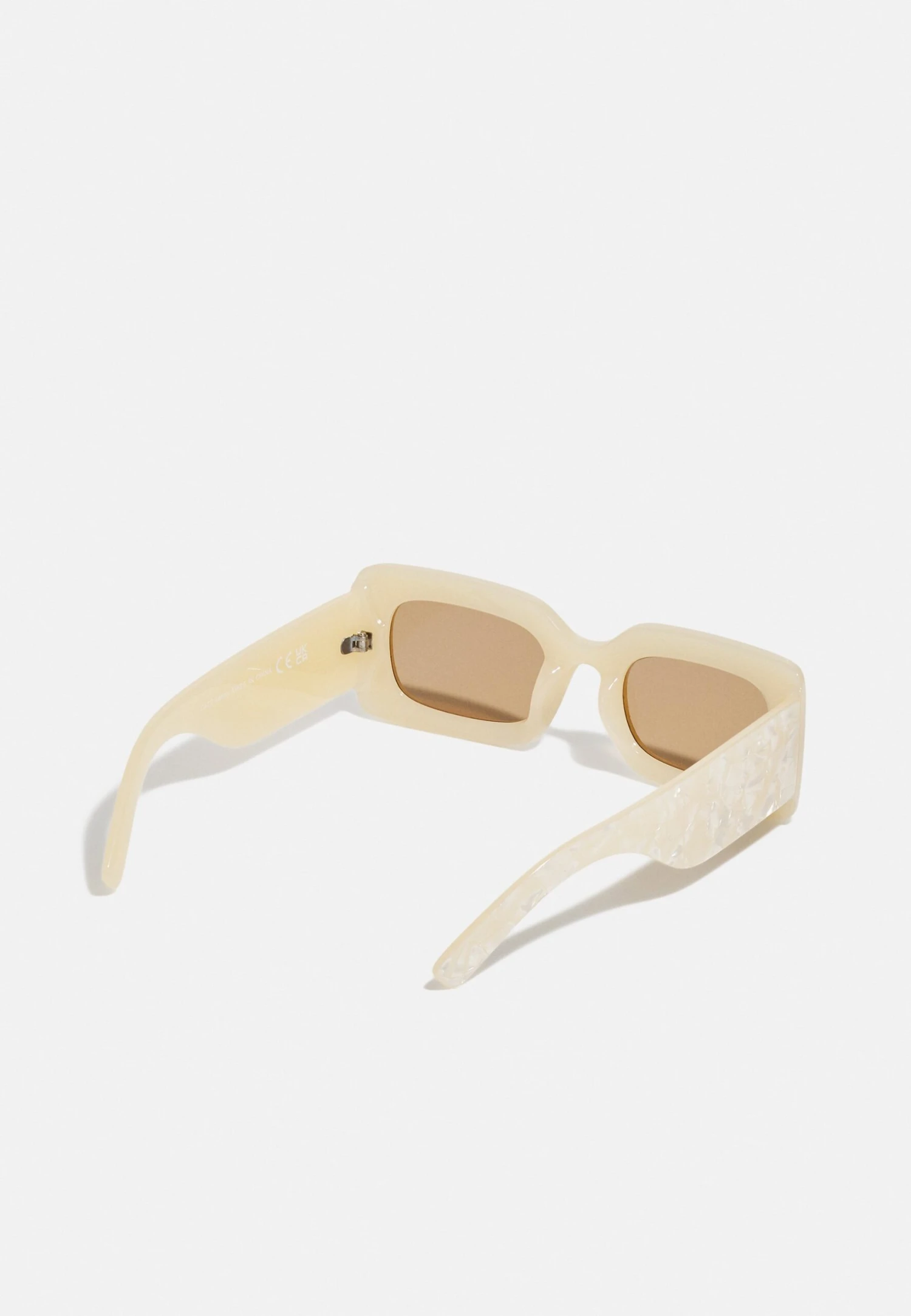 Even&Odd Sunglasses - Off-White 2 Even&Odd Sunglasses - Off-White - Image 2