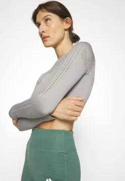 Long Sleeved Top - Grey -Even-Odd Store 608b99c46fcd46b3a04e205052f4506d scaled