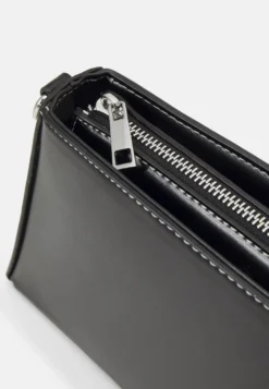 Even&Odd Handbag - Black/White 7 Even&Odd Handbag - Black/White -Even-Odd Store 63da5917d71e43ae967794d038b59d08 scaled