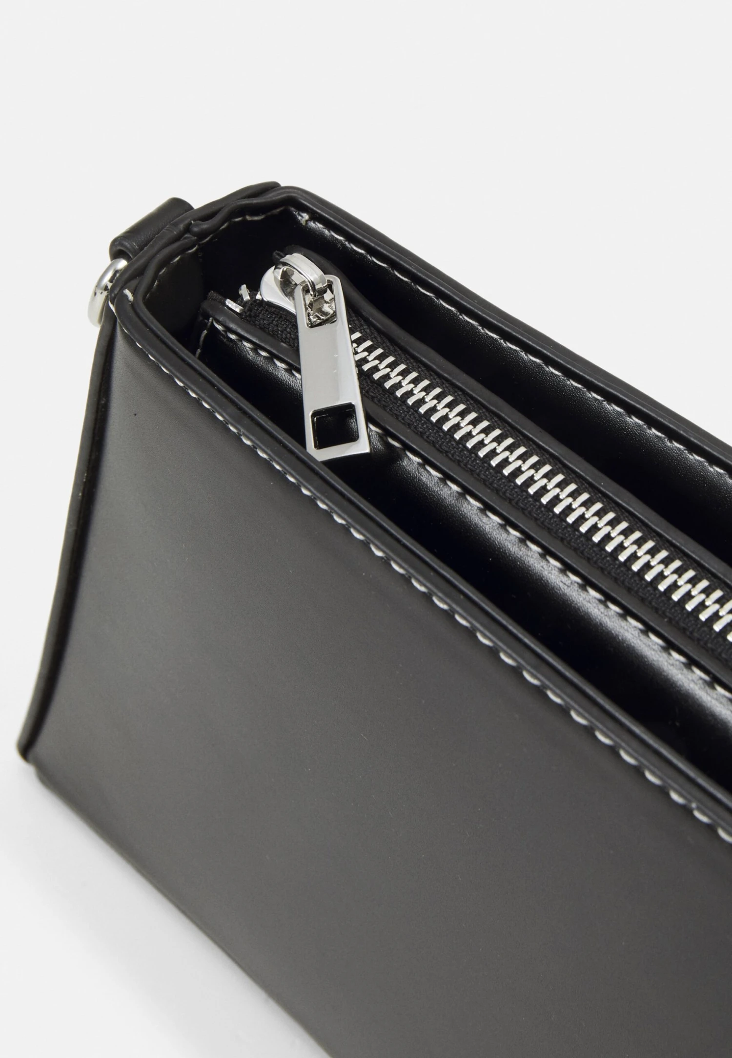 Even&Odd Handbag - Black/White 4 Even&Odd Handbag - Black/White - Image 4