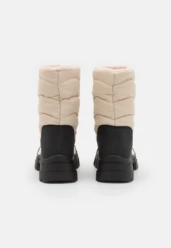 Winter Boots - Off-White -Even-Odd Store 6460e3b032a947e3a588a7044e3d5cd7 scaled