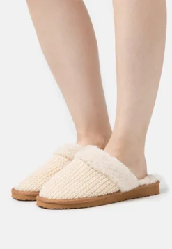 Even&Odd Slippers - Off-White