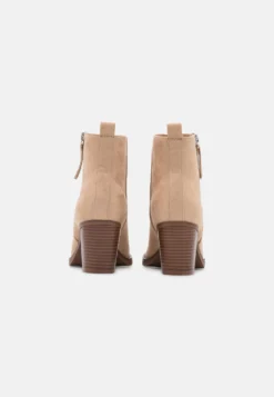 Even&Odd Cowboy/Biker Ankle Boot - Beige 9 Even&Odd Cowboy/Biker Ankle Boot - Beige -Even-Odd Store 67636feef33a41cd9e1d62395ab99e2c scaled