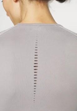 Long Sleeved Top - Grey -Even-Odd Store 6dc242e0327247be92569f2ea8a37f03 scaled