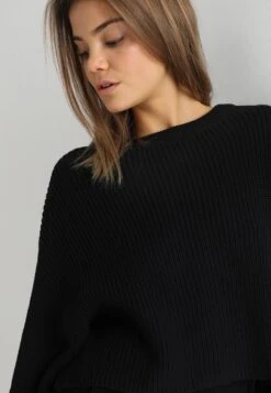 Even&Odd Cropped Jumper - Jumper - Black -Even-Odd Store 7158b709a0b24b25bcc975a88a9dfa80