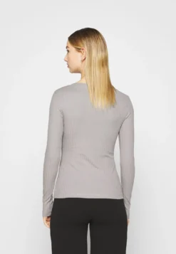 Even&Odd Long Sleeved Top - Grey -Even-Odd Store 77b0e0d2dbfb496298bb3c43bdeec71b scaled