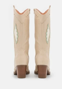 Cowboy/Biker Boots - Off-White -Even-Odd Store 7b5a18bce89a42f6b232f001177b0704 scaled
