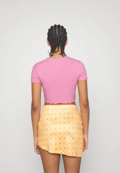 Even&Odd Print T-Shirt - Nude -Even-Odd Store 7e5703bacfab41ae8381c6602b91b9ce scaled