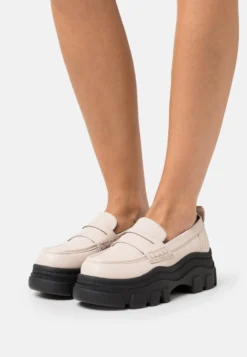 Even&Odd Slip-Ons - Beige