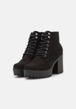 Lace-Up Ankle Boots - Black -Even-Odd Store 824f5a221f96450ba741faabb005da08 scaled