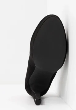 High Heels - Black 13 High Heels - Black -Even-Odd Store 83cb1f27331949a2a30538dd6d22f393 scaled