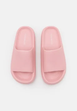 Even&Odd Pool Slides - Pink 11 Even&Odd Pool Slides - Pink -Even-Odd Store 8cfd4a80e1464d8b9e092e6f5ae97c1b scaled