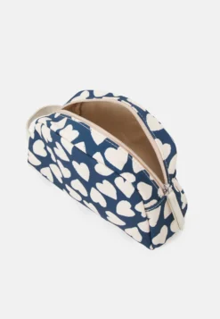 Even&Odd Wash Bag - Blue/White 6 Even&Odd Wash Bag - Blue/White -Even-Odd Store 8d08d0efd4f74781881f085dc0cdf544 scaled