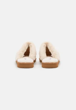 Even&Odd Slippers - Off-White 9 Even&Odd Slippers - Off-White -Even-Odd Store 8f60ffd268b240f6897357b716574738 scaled