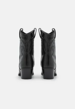 Even&Odd Cowboy/Biker Ankle Boot - Black -Even-Odd Store 96771f19d996457bafa9eb18634d88cf scaled