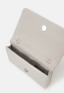 Even&Odd Disney Mickey Mouse - Clutch - Silver-Coloured -Even-Odd Store 9b7641c100f9498297a94bf7deca8db3 scaled