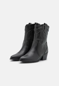 Even&Odd Cowboy/Biker Ankle Boot - Black -Even-Odd Store a0385480dc4a40b48720ee5e5f0545a7 scaled