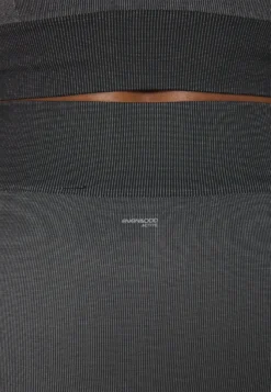 Seamless Power - Leggings - Black -Even-Odd Store a4cabaaae0e04e989cecdd0fa23b6909 scaled