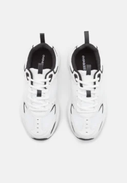 Trainers - White/Black 11 Trainers - White/Black -Even-Odd Store ae8e6862cbf24c0e885df424bac0f537 scaled
