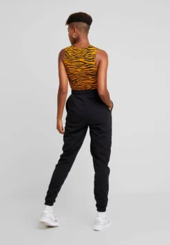 Even&Odd Tracksuit Bottoms - Tracksuit Bottoms -Even-Odd Store b4e5c64b40e74cf1a8b0bec29a246ff6 scaled