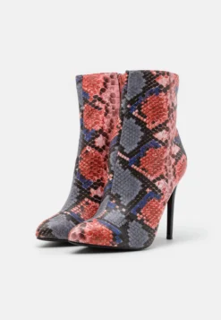 Even&Odd Classic Ankle Boots - Classic Ankle Boots -Even-Odd Store b52cdb56b7294a008017c27c4b876759 scaled