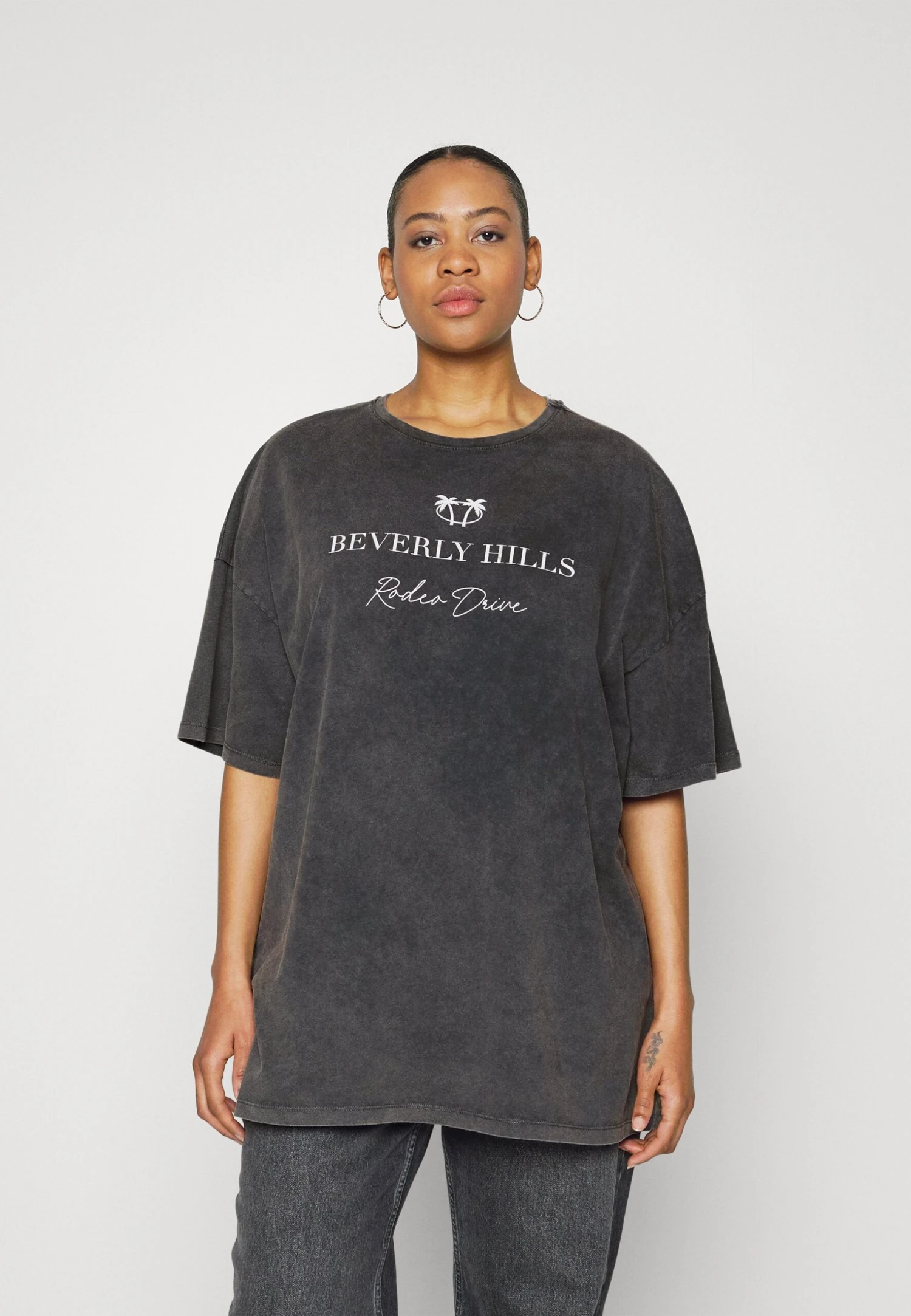 Liz Beverly Hills / 802 - Black - Print T-Shirt - 802 - Black 1 Liz Beverly Hills / 802 - Black - Print T-Shirt - 802 - Black