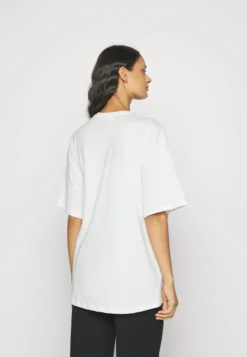 Print T-Shirt - Off-White -Even-Odd Store c1e90f6a3e7e4f9f895e64b9ba77b61d scaled