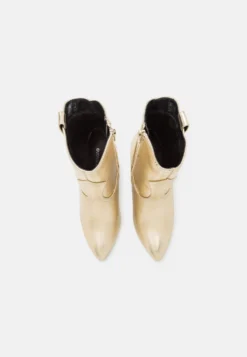 Even&Odd Classic Ankle Boots - Gold -Even-Odd Store c51966c0bfa04c049095f9e545dd0d4e scaled