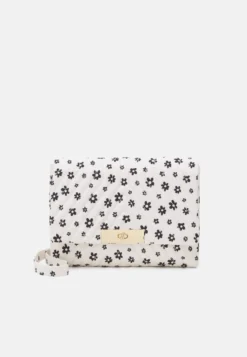 Even&Odd Handbag - Off-White