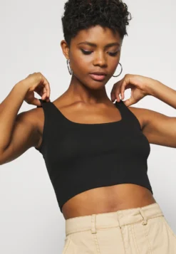 Even&Odd Top - Black/White 11 Even&Odd Top - Black/White -Even-Odd Store cfbea4db01344d7796b9ab19465261a3 scaled