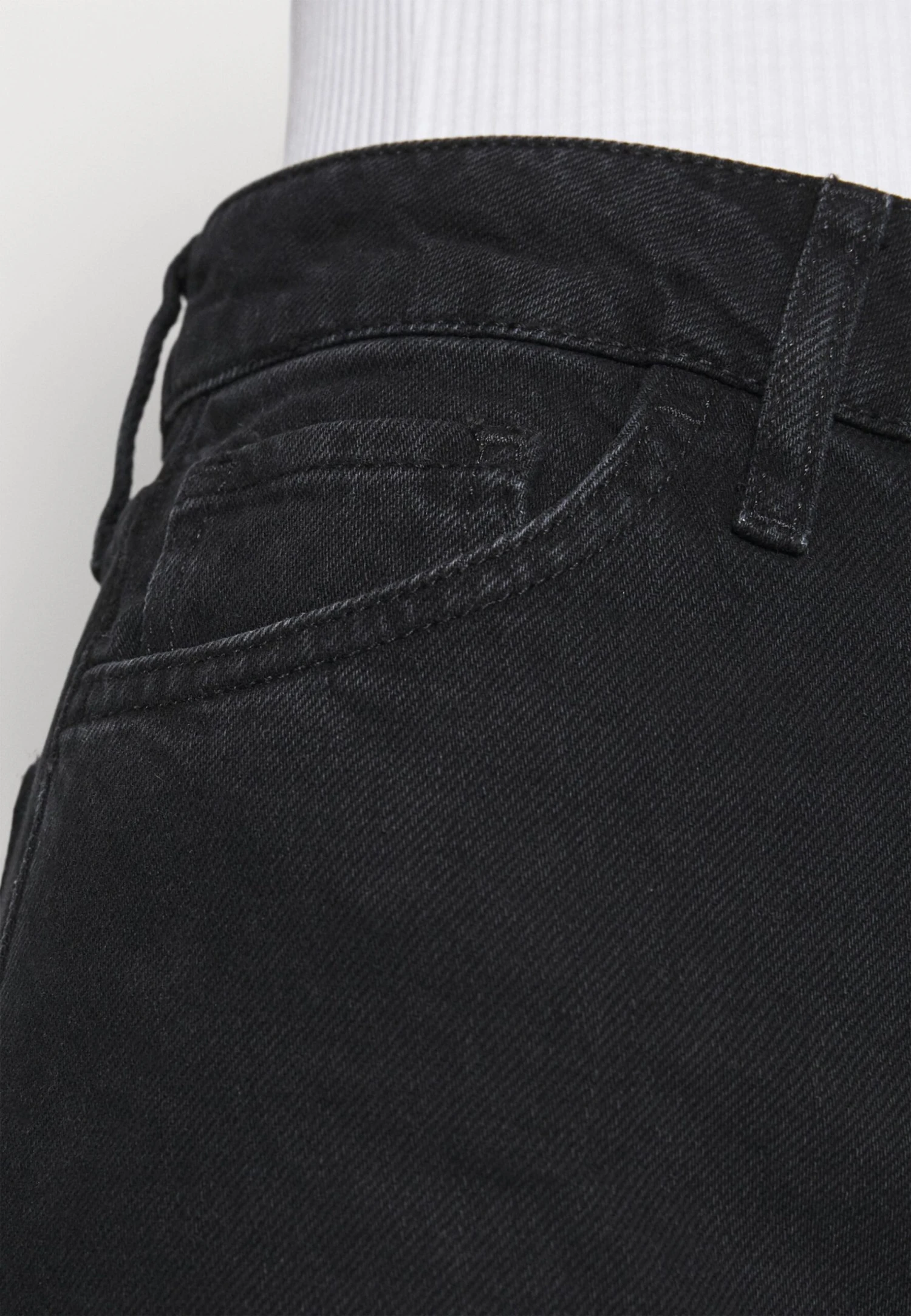 Relaxed Fit Jeans - Black Denim 6 Relaxed Fit Jeans - Black Denim - Image 6