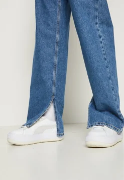 Even&Odd Straight Leg Jeans - Light Blue Denim -Even-Odd Store d09f2f5ecbfb4f71bc11cd0969d1bb03 scaled