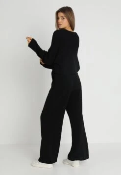 Even&Odd Cropped Jumper - Jumper - Black -Even-Odd Store d6afe0db0365435898fd3ca235660222